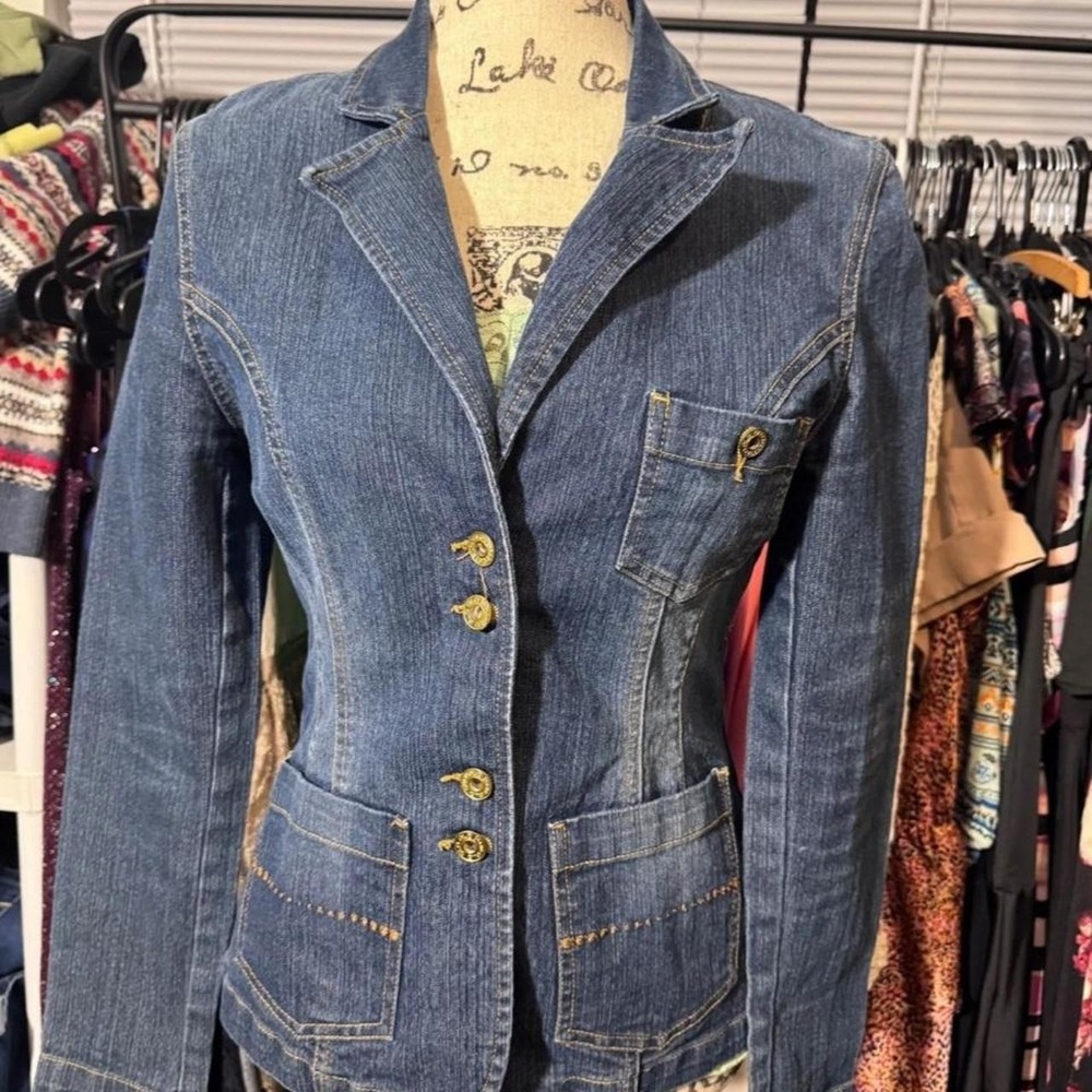 GLO Jeans Womens Medium Wash Denim Blazer Jacket Size M Brass Buttons Tailored